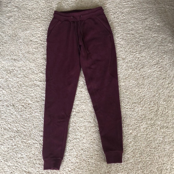 Alphalete Pants - Alphalete Women’s Joggers - never worn!